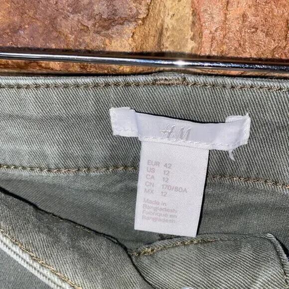 H&M Army Green Wash Denim Mini Jean Shorts Women's Size US 12 - Picture 3 of 5